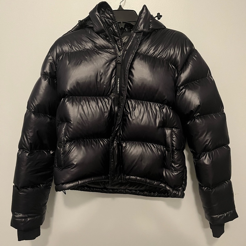 Aritzia Super Puff Shorty Size Small